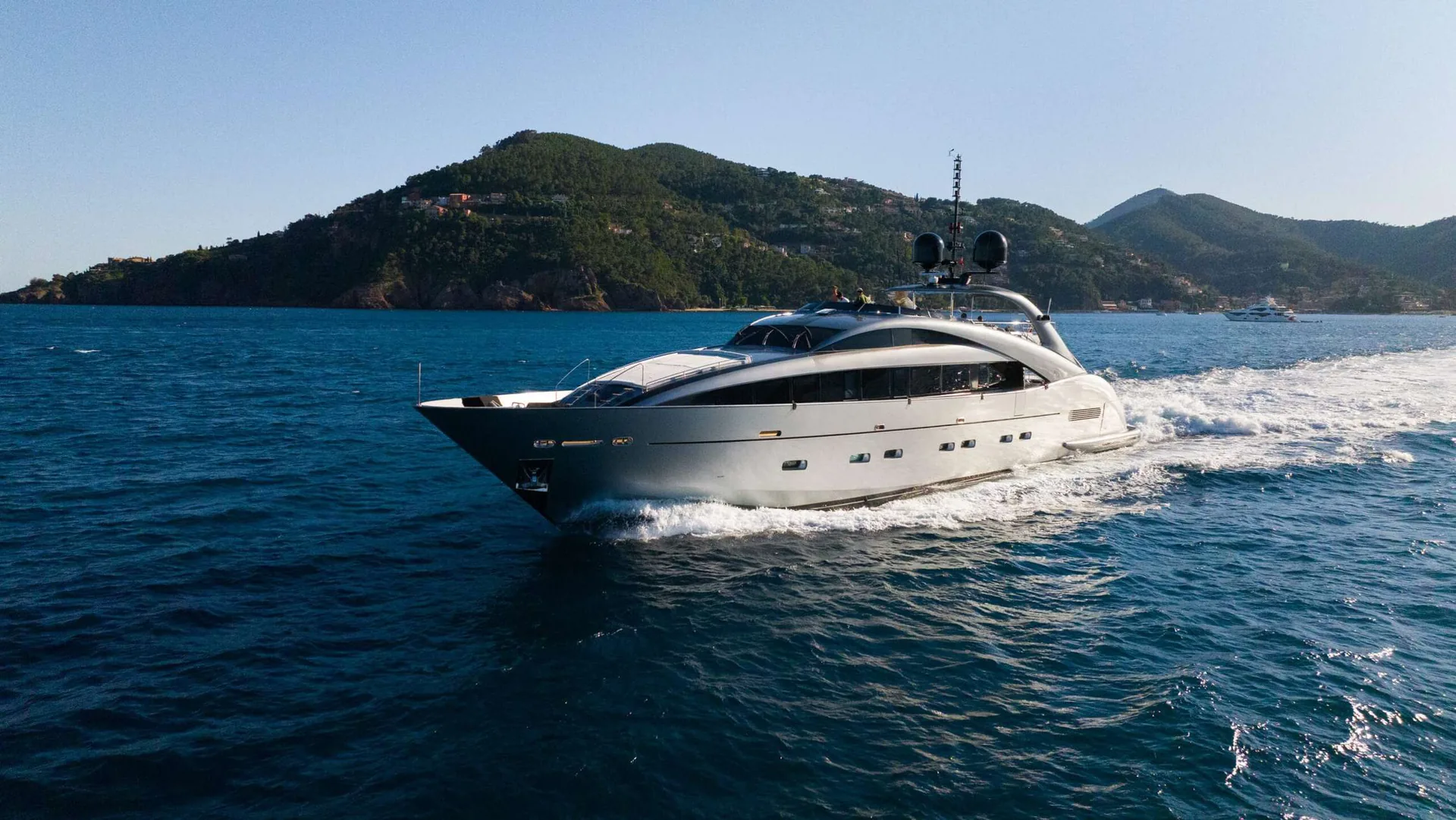 Matsu - yacht charter photo 4
