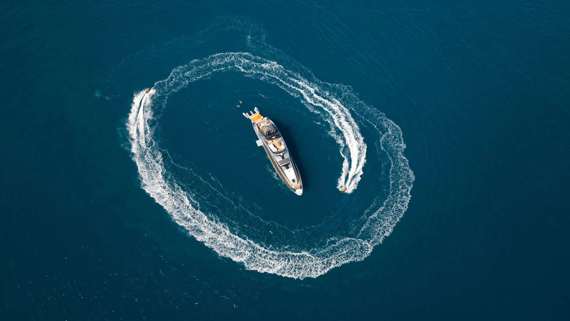 Matsu - yacht charter photo 6