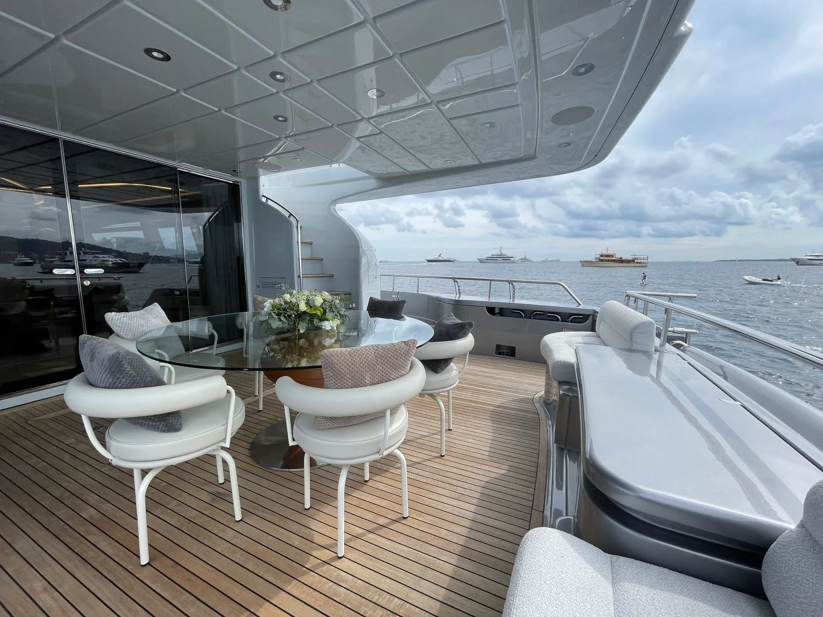 MAXI BEER - yacht charter photo 3