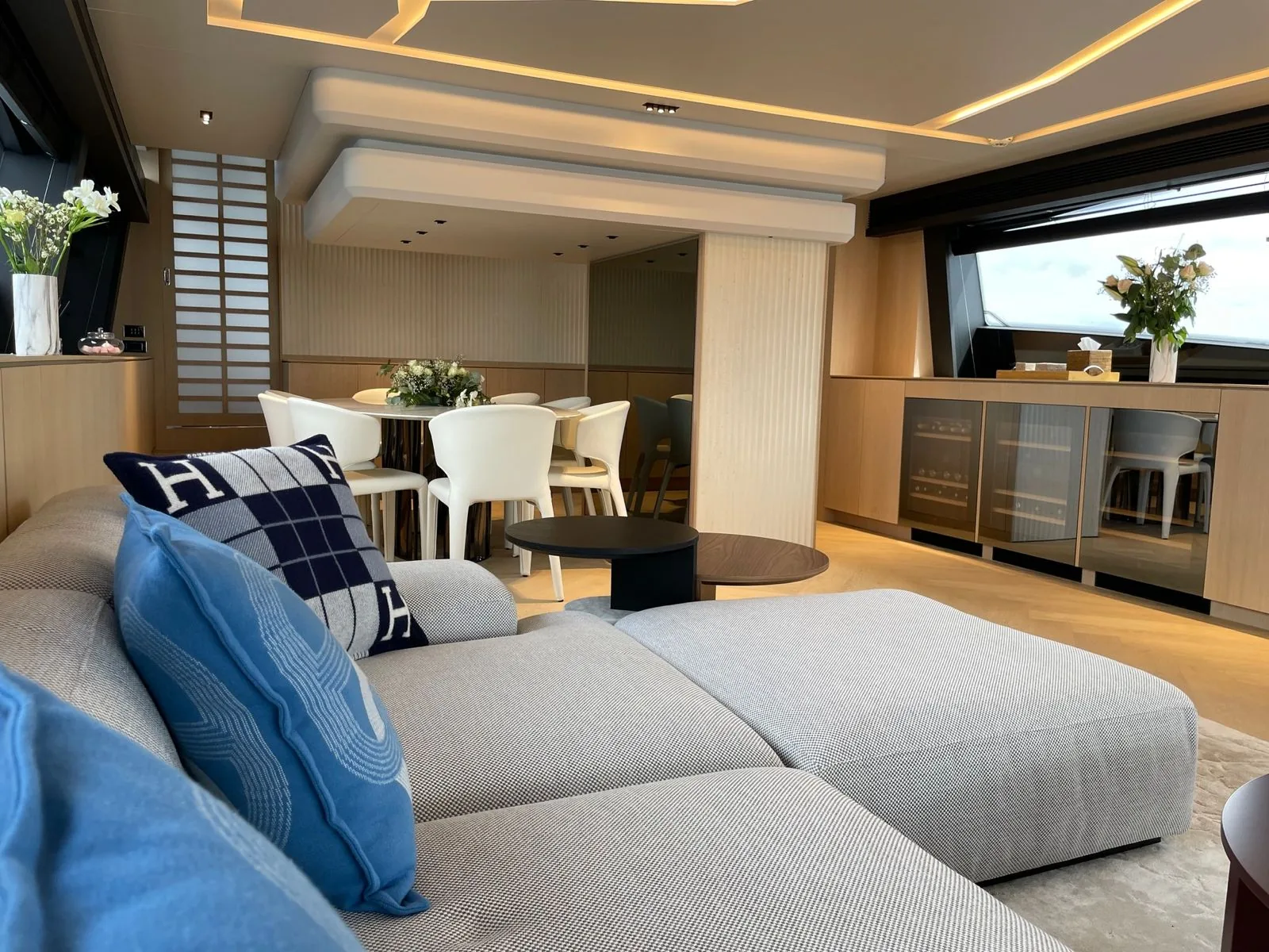 MAXI BEER - yacht charter photo 6