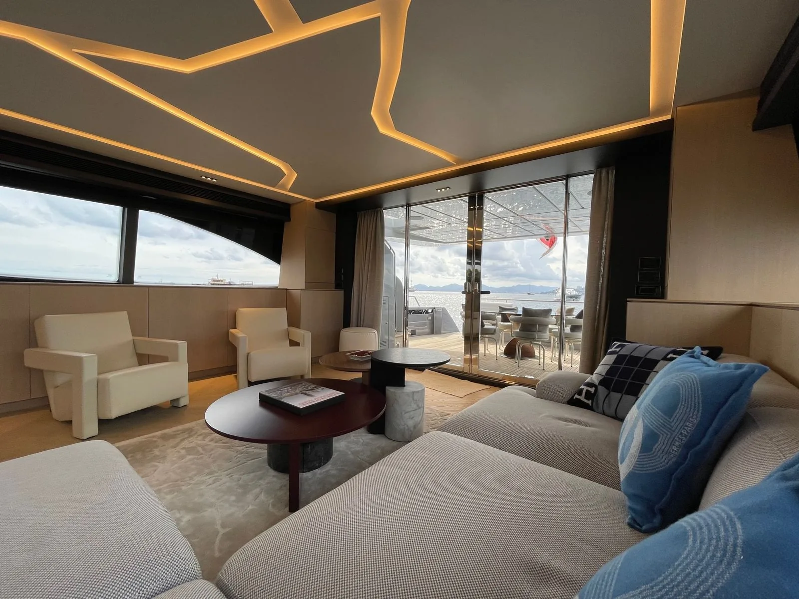 MAXI BEER - yacht charter photo 7