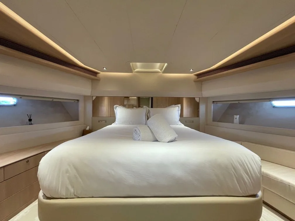 MAXI BEER - yacht charter photo 9
