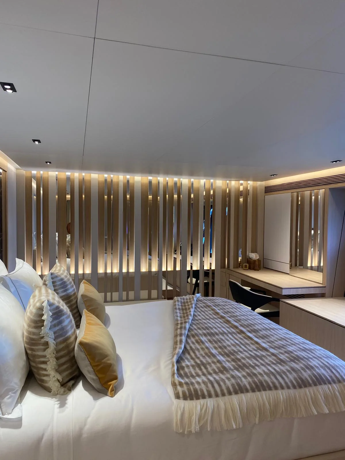 MAXI BEER - yacht charter photo 11