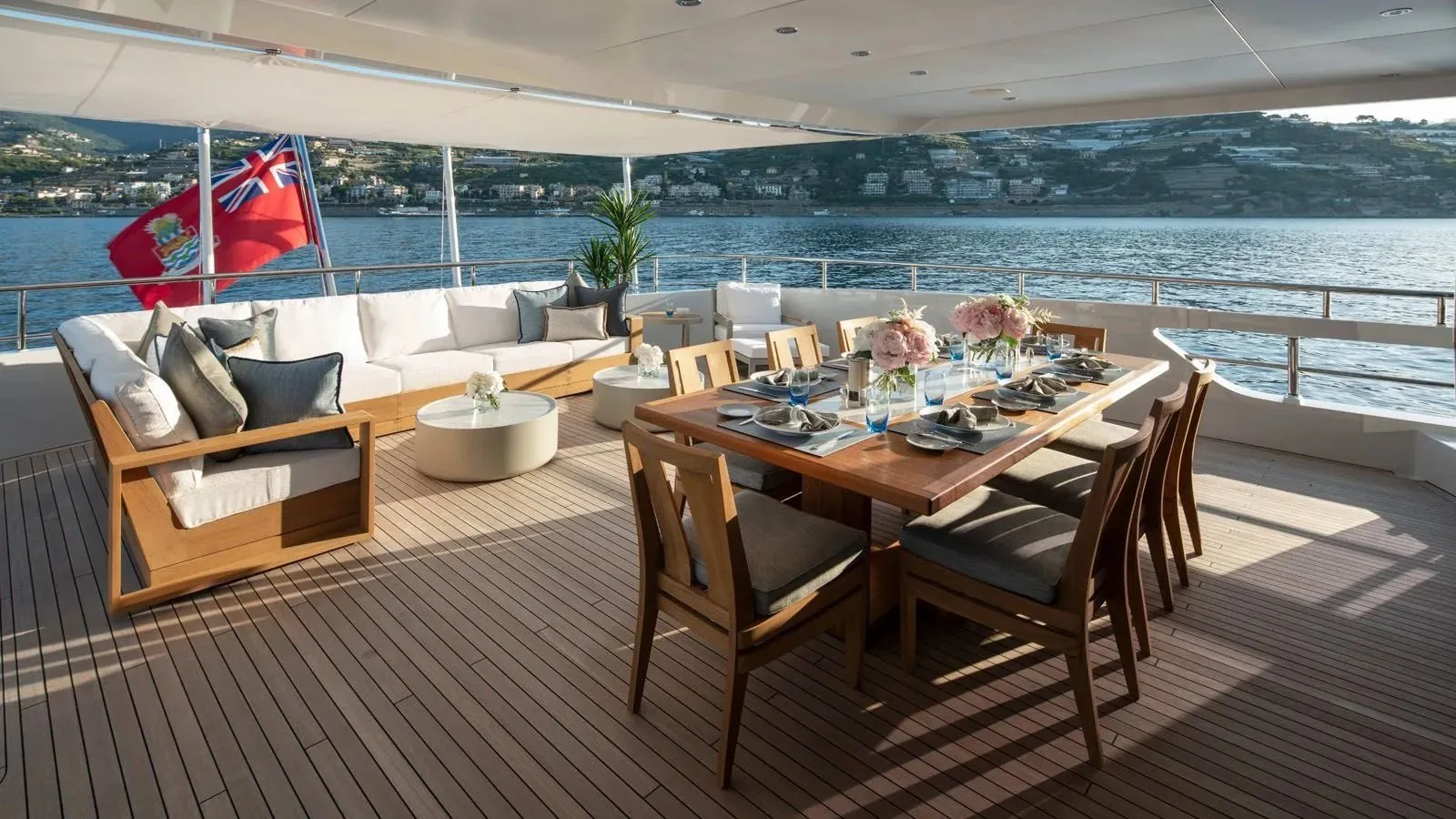 MOSKITO - yacht charter photo 7