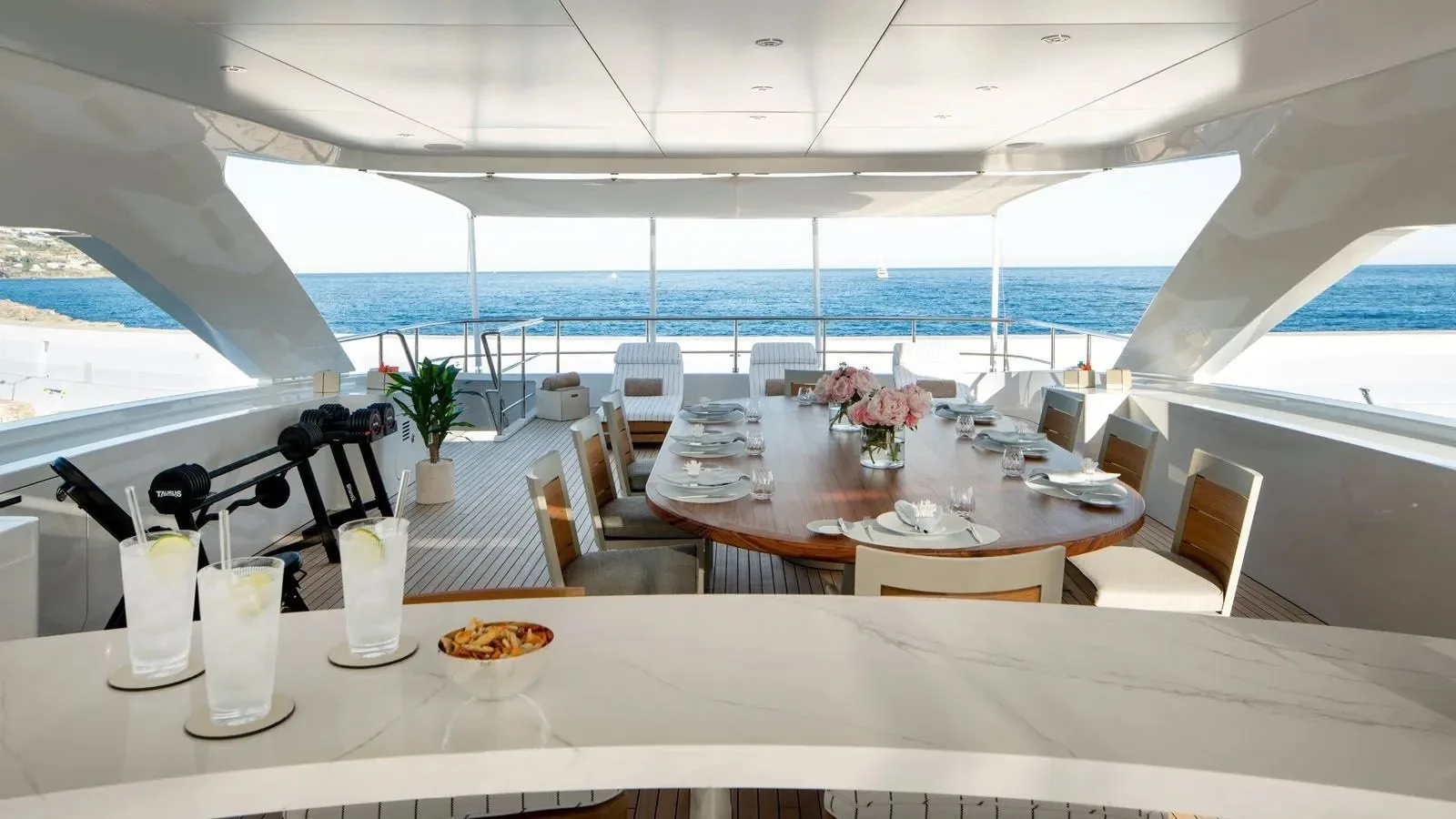 MOSKITO - yacht charter photo 8