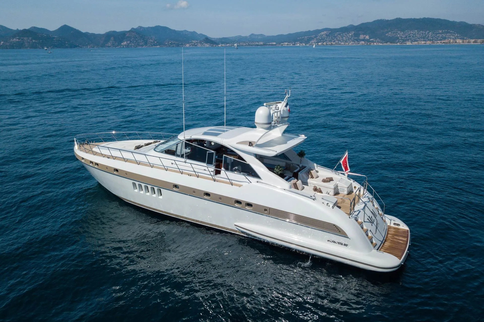 MR M - yacht charter photo 3