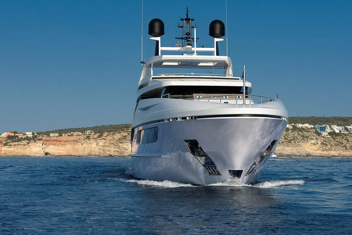 MR T - yacht charter photo 6