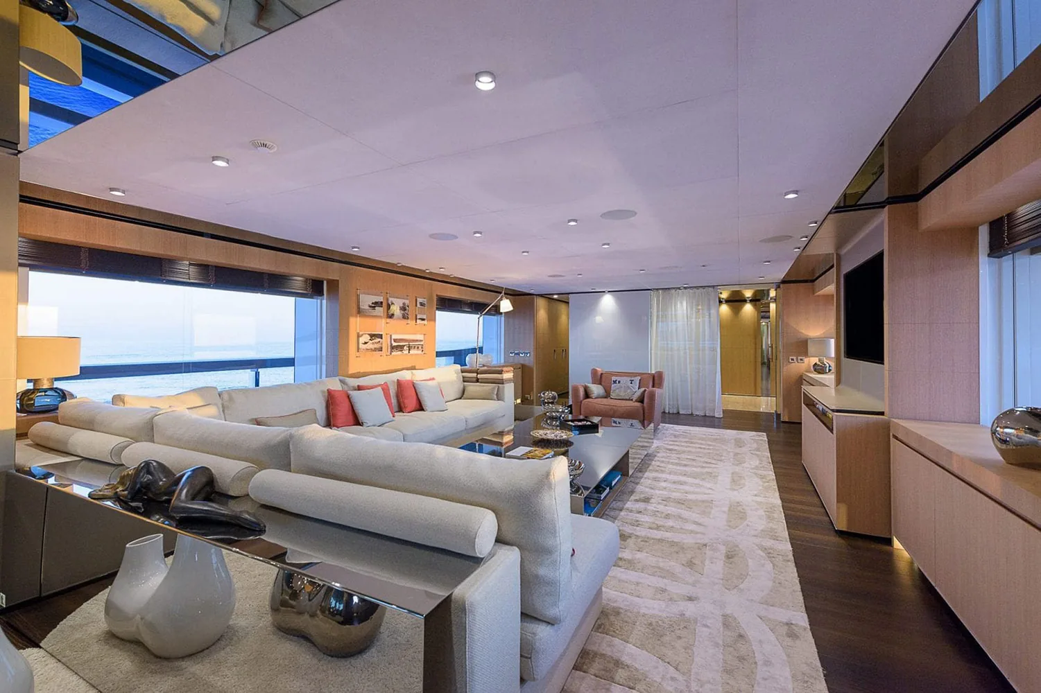 MR T - yacht charter photo 17