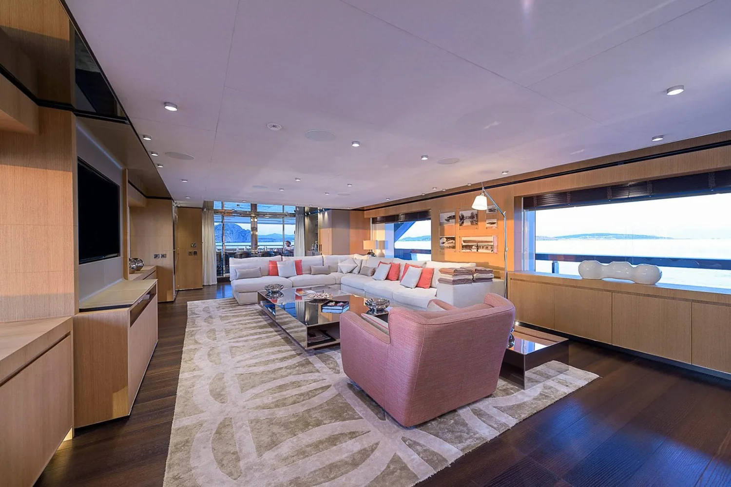 MR T - yacht charter photo 18