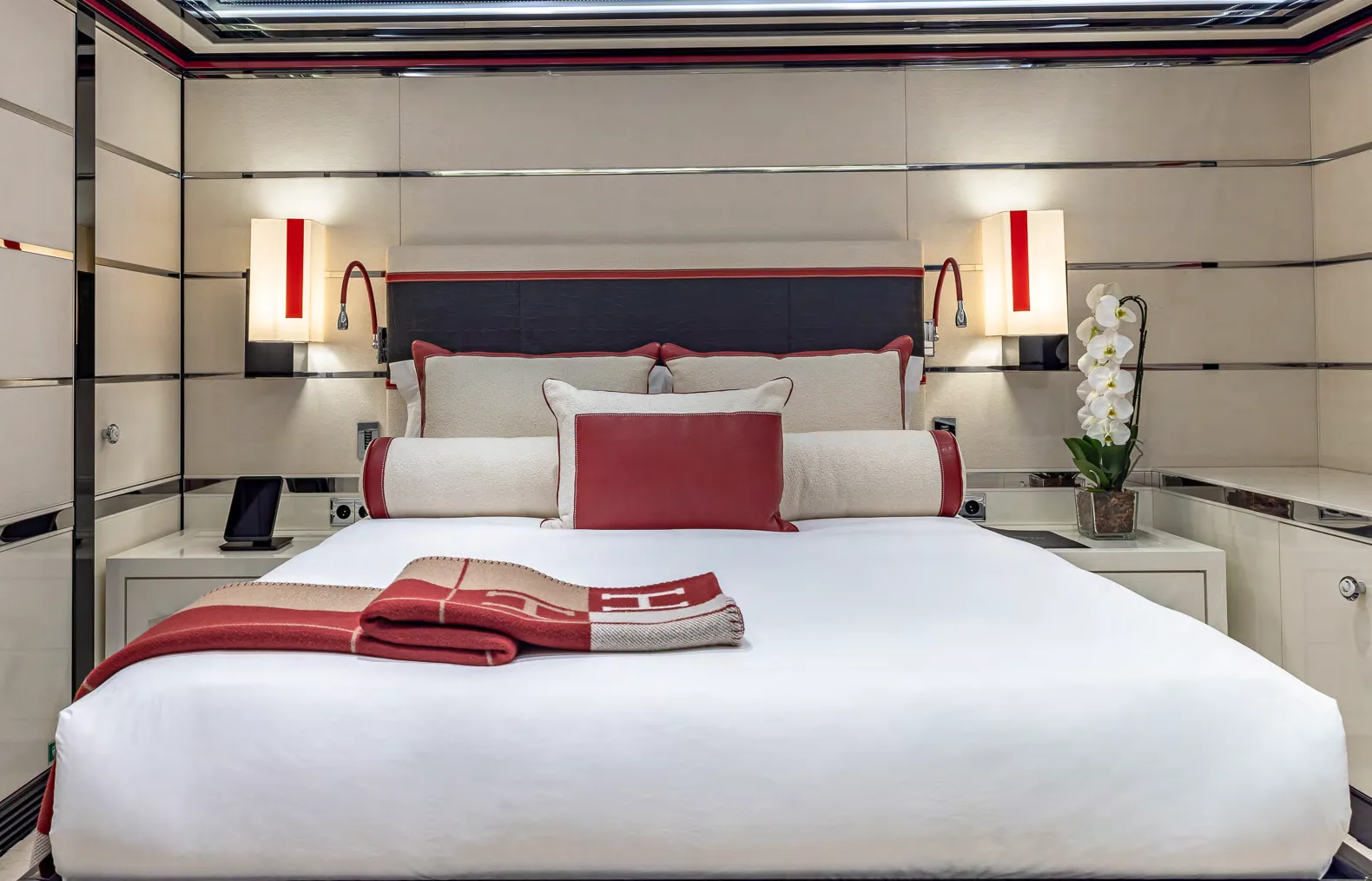 OKTO - yacht charter photo 18