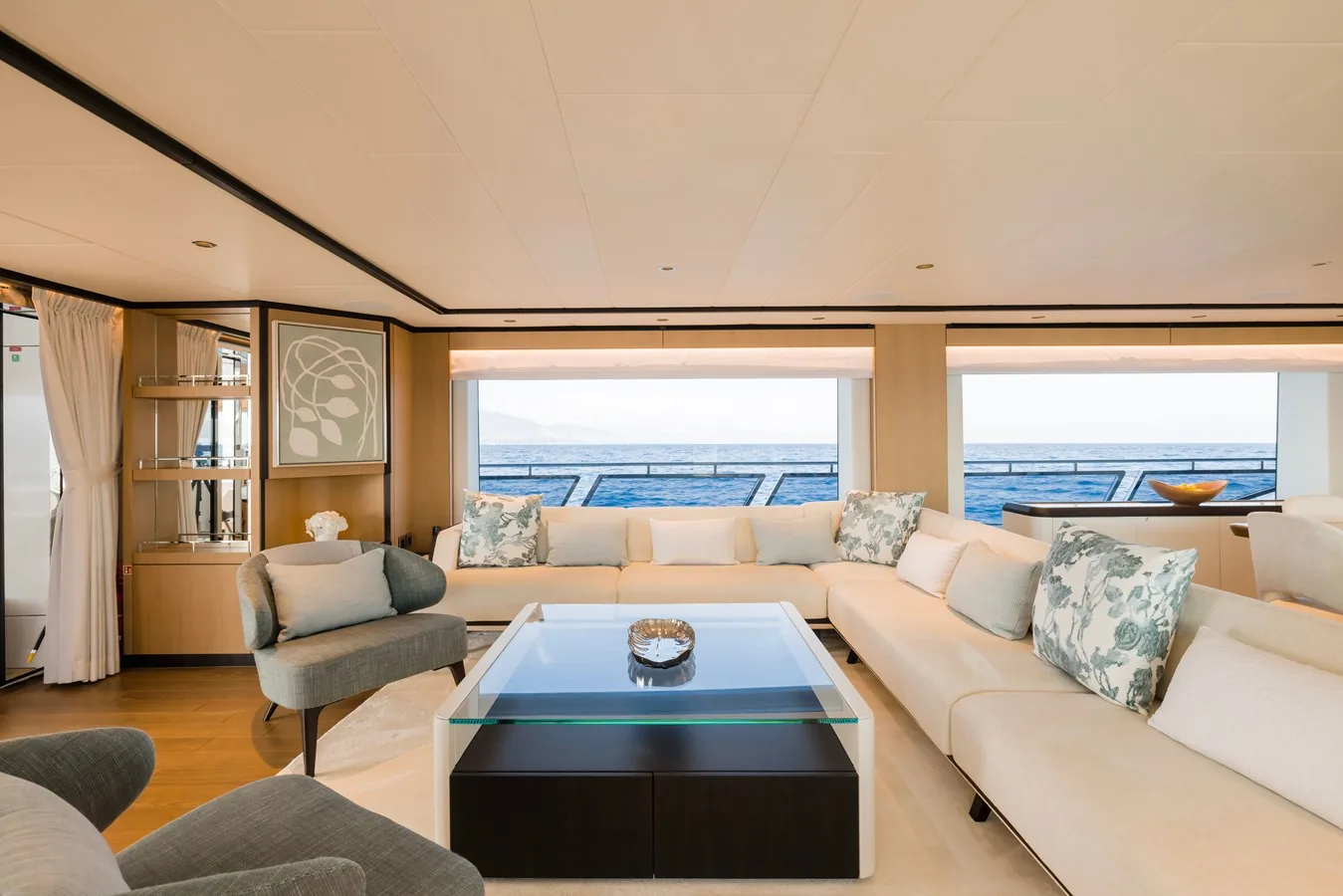 OLIVIA - yacht charter photo 11