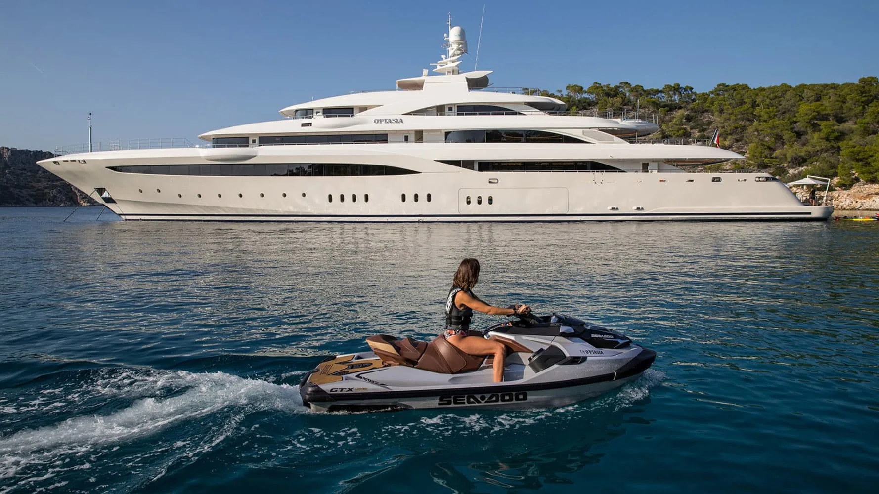 OPTASIA - yacht charter photo 4