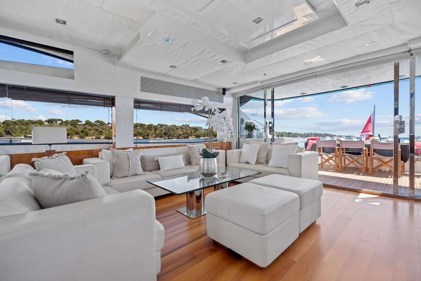 Palumba - yacht charter photo 17