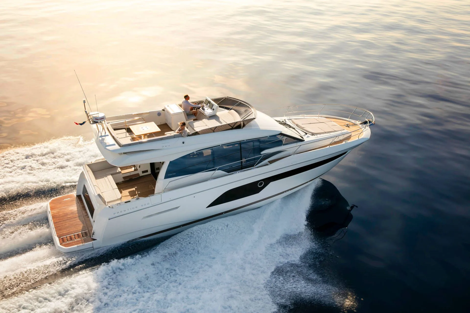 Prestige 520 Fly - yacht charter photo 2