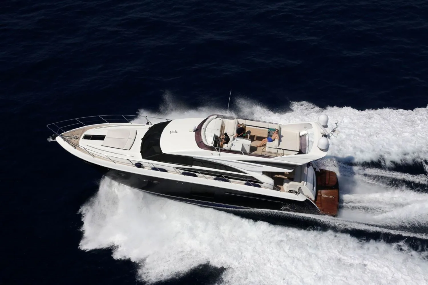 PRINCESS V64 - yacht charter photo 4