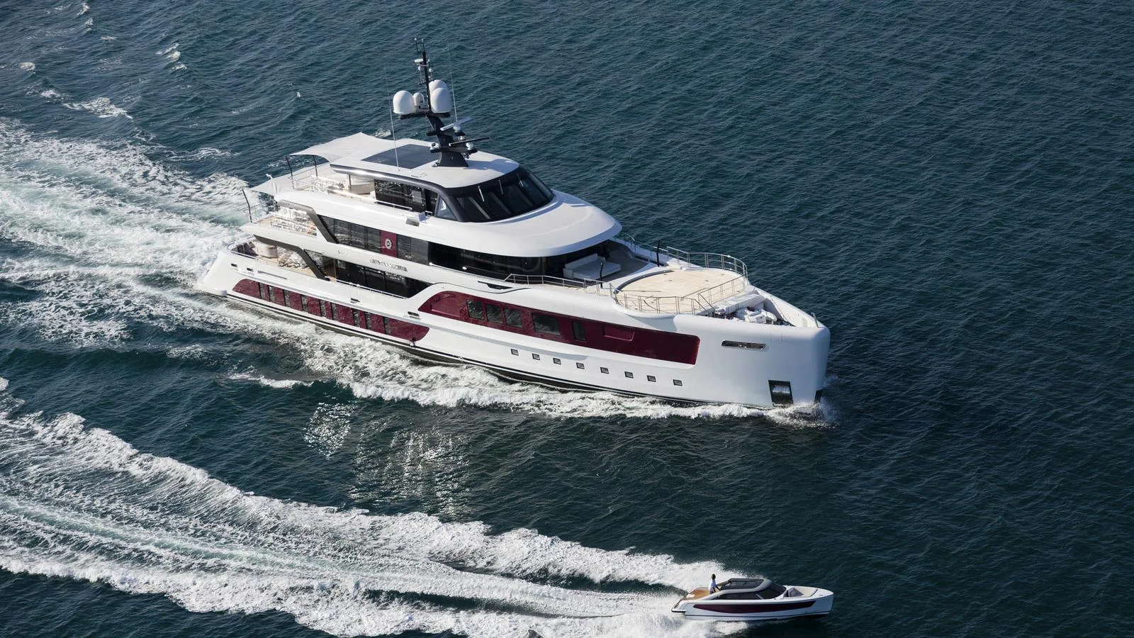 QUINTA ESSENTIA - yacht charter photo 6
