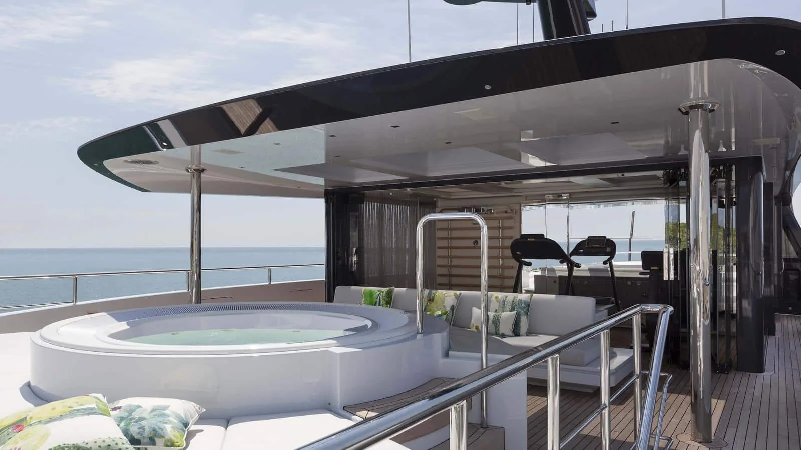 QUINTA ESSENTIA - yacht charter photo 12