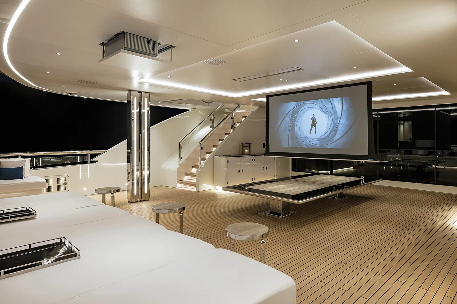 RESILIENCE - yacht charter photo 9
