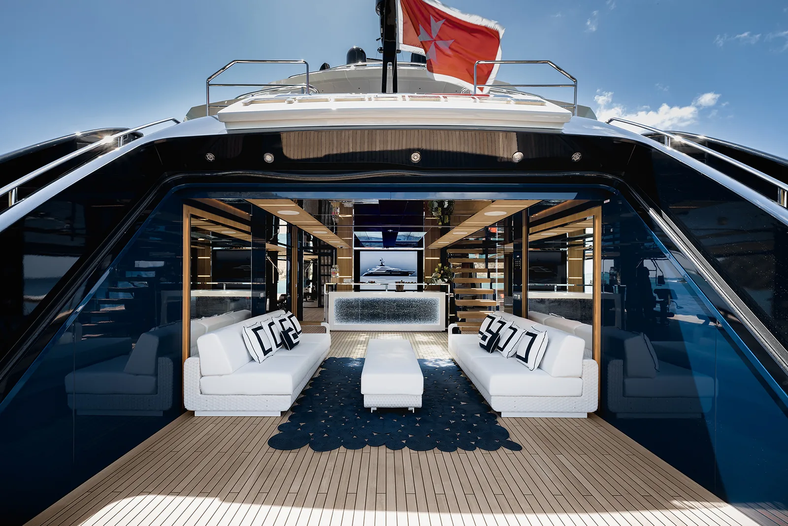 RESILIENCE - yacht charter photo 13