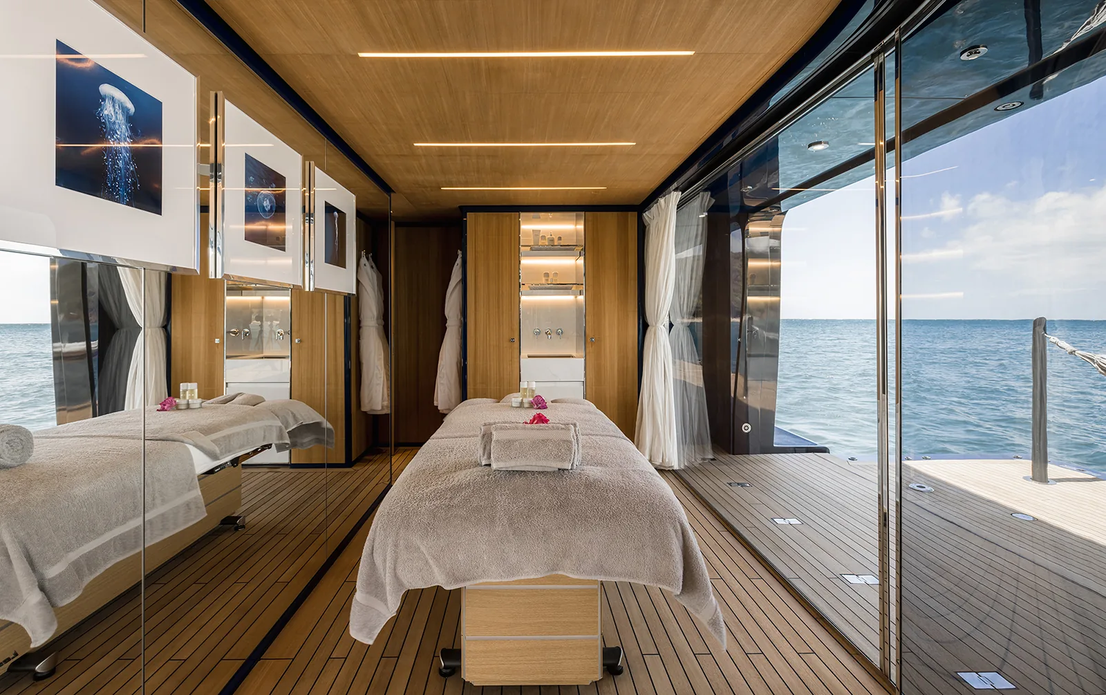 RESILIENCE - yacht charter photo 14