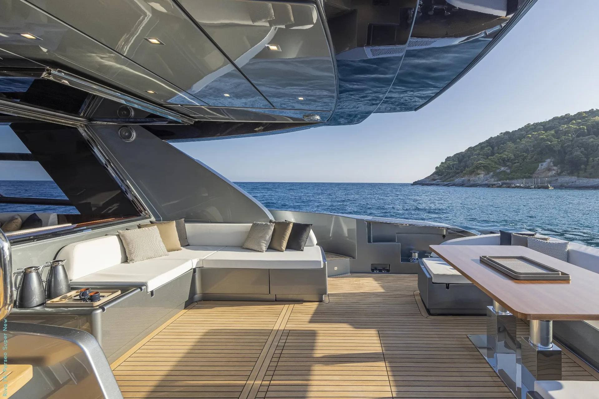Riva 76 - yacht charter photo 7