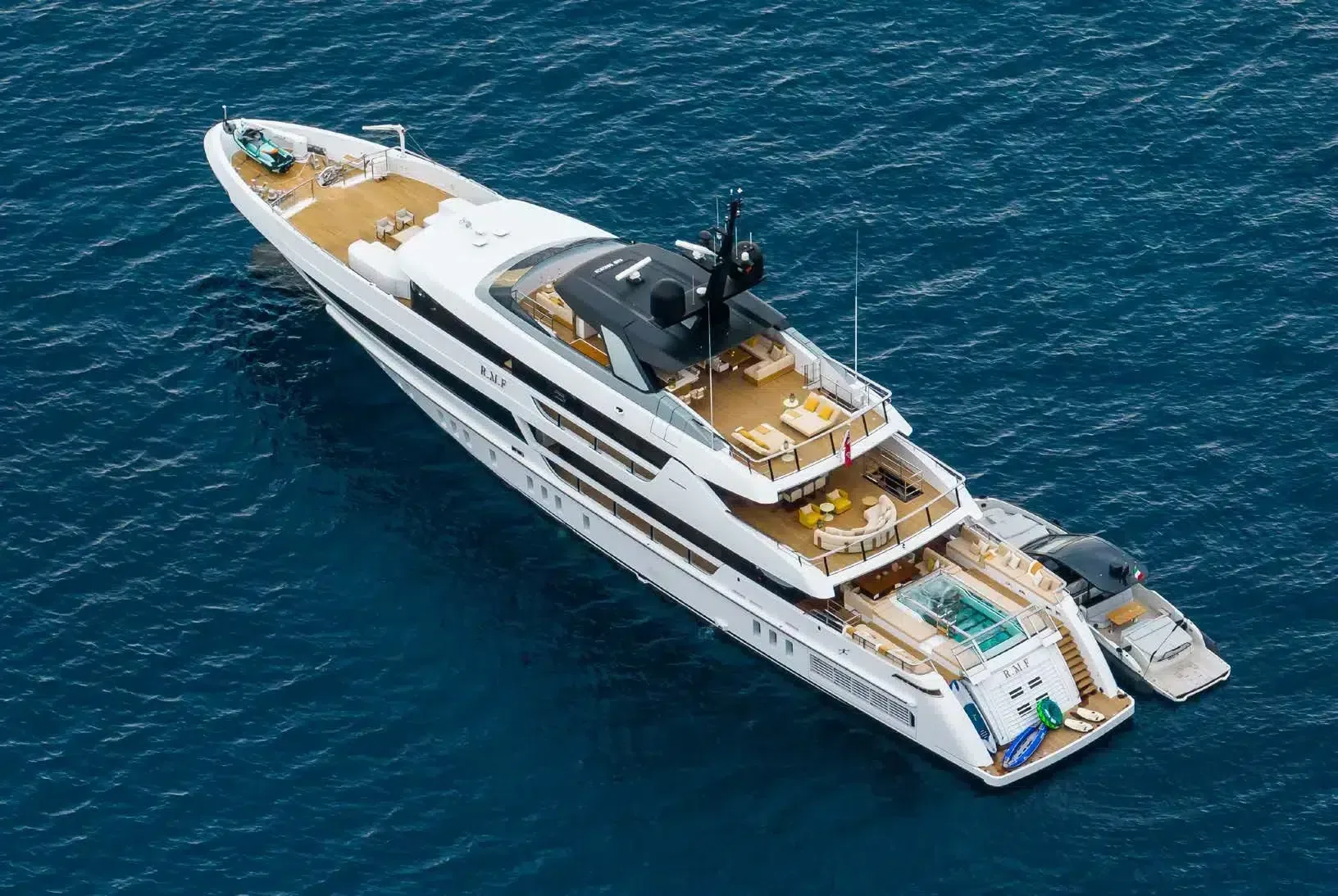 RMF - yacht charter photo 6