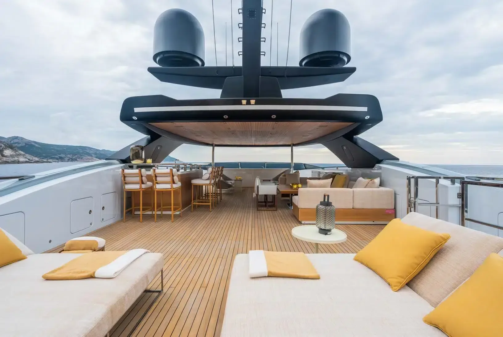 RMF - yacht charter photo 9