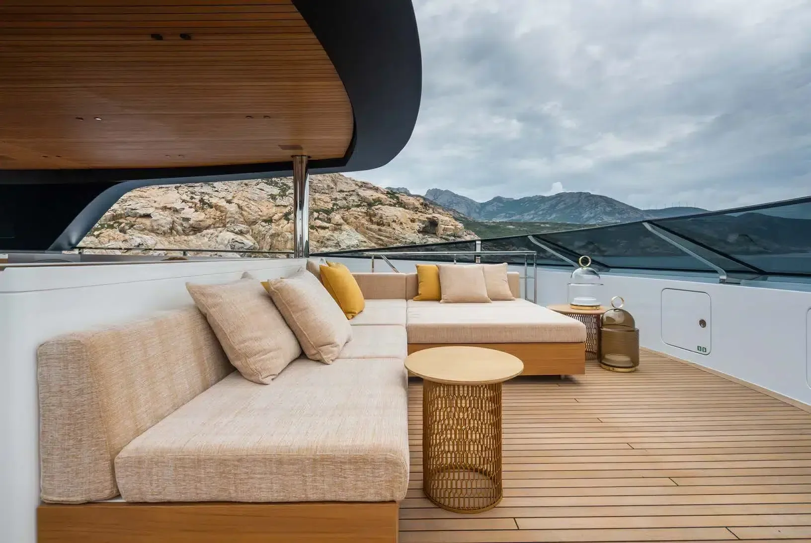 RMF - yacht charter photo 13