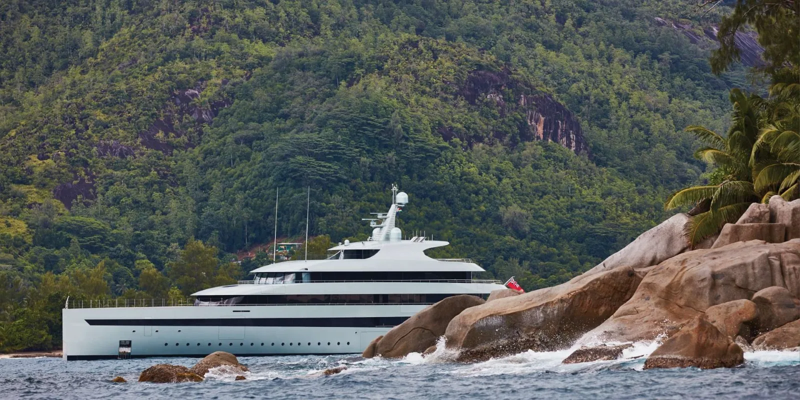 SAVANNAH - yacht charter photo 2