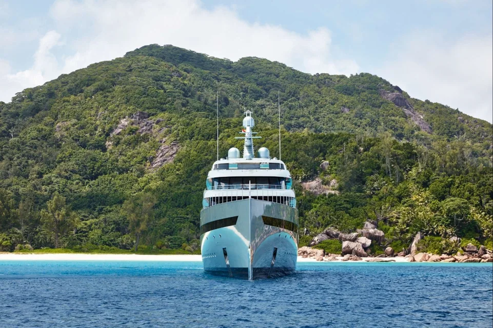 SAVANNAH - yacht charter photo 5