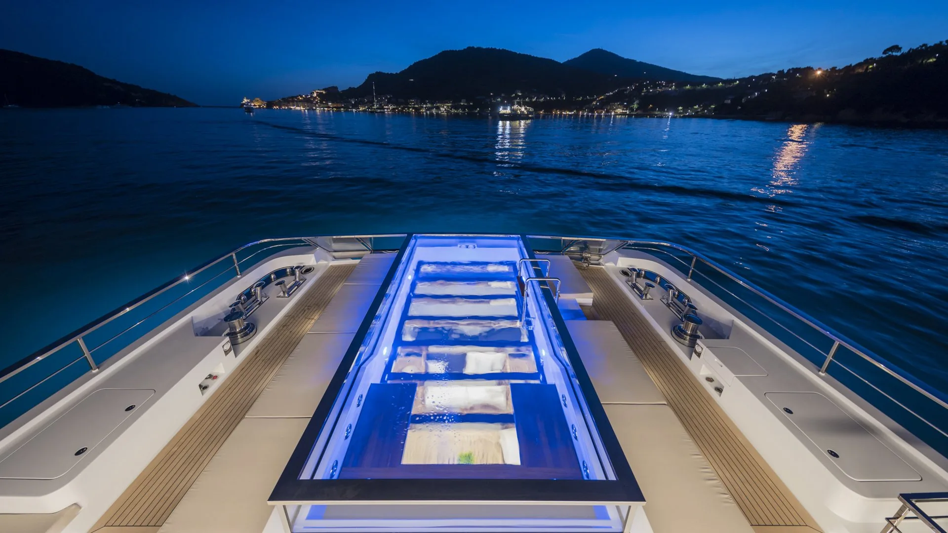 SEVEN SINS - yacht charter photo 4