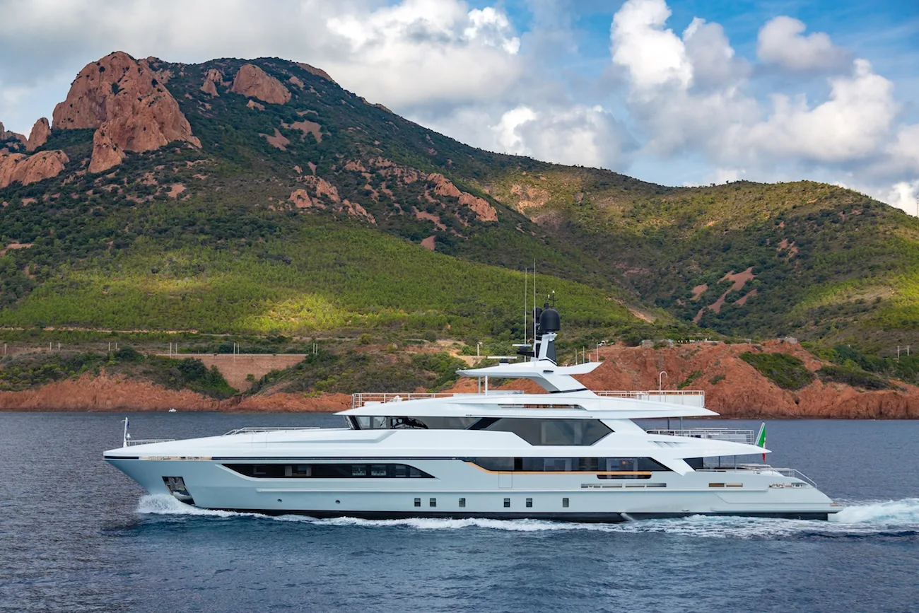 SILVER FOX - yacht charter photo 4