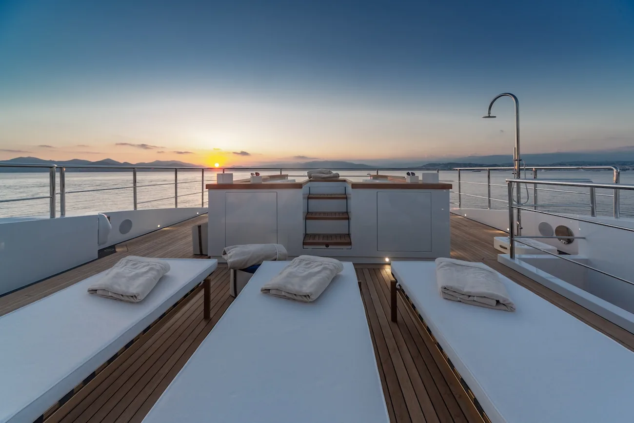 SILVER FOX - yacht charter photo 14