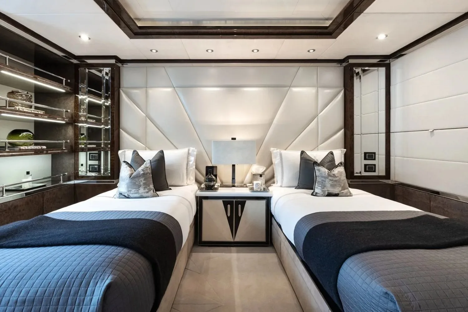 SOUNDWAVE - yacht charter photo 6