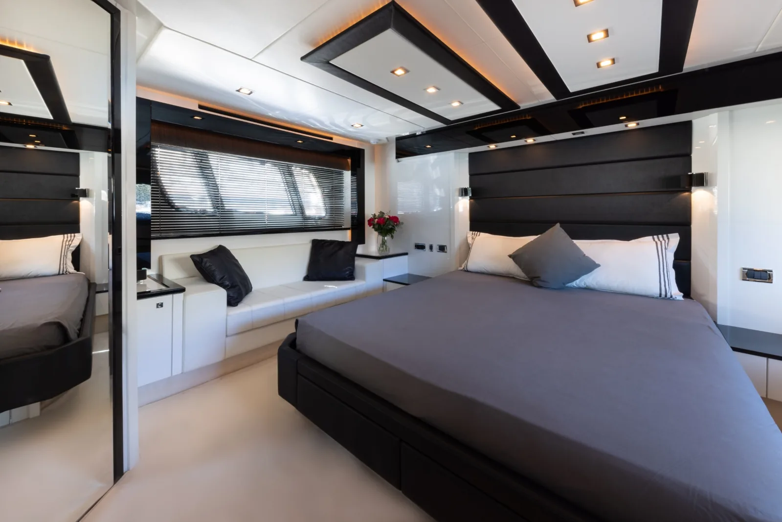 STAR OF SEVEN SEAS - yacht charter photo 13