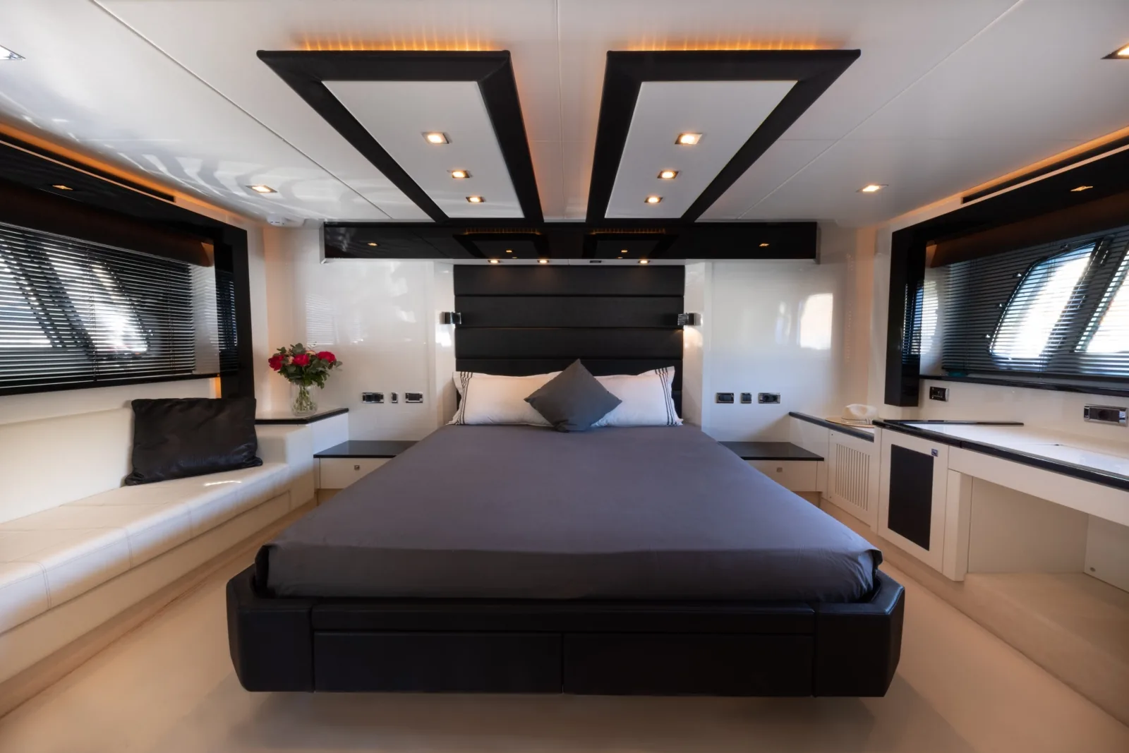 STAR OF SEVEN SEAS - yacht charter photo 14