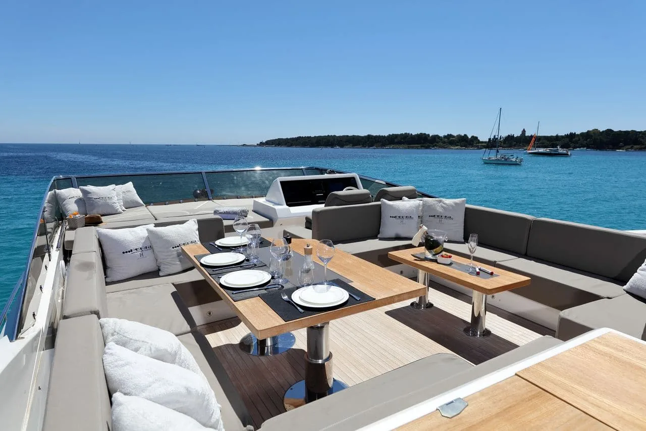 SUMMER BREEZE - yacht charter photo 17