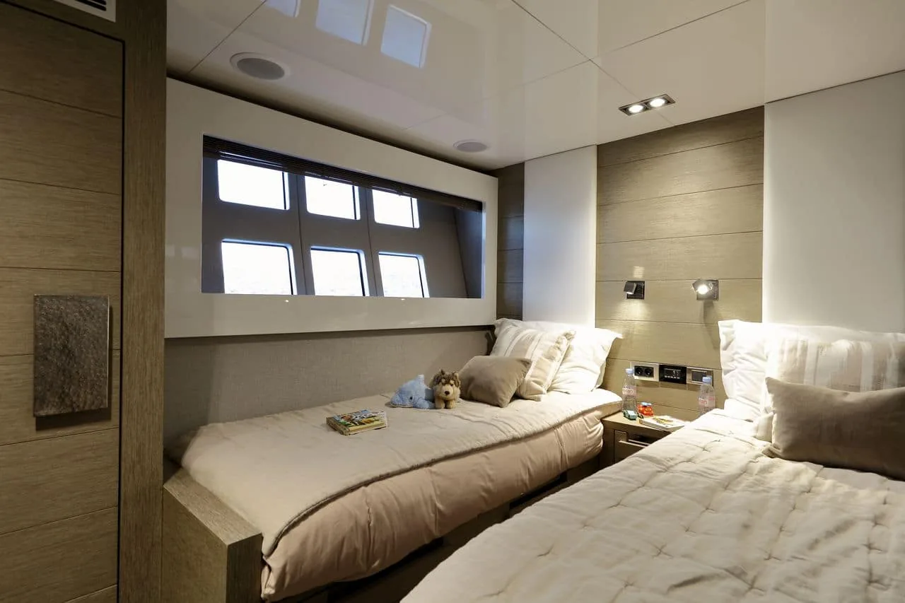 SUMMER BREEZE - yacht charter photo 18