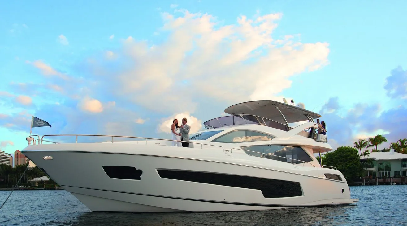 SUNSEEKER 75 - yacht charter photo 4