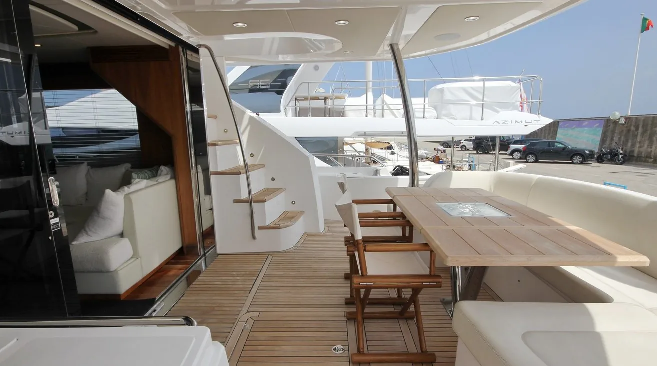 SUNSEEKER 75 - yacht charter photo 5