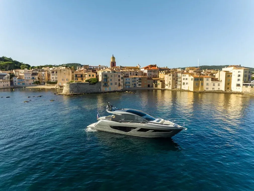 SUNSEEKER PREDATOR 65 - yacht charter photo 2