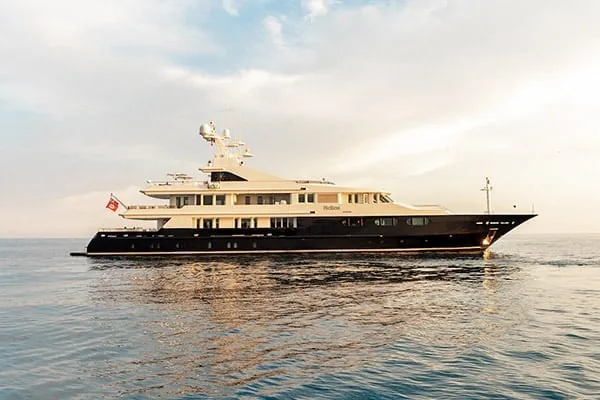 TREEHOUSE - yacht charter French Riviera