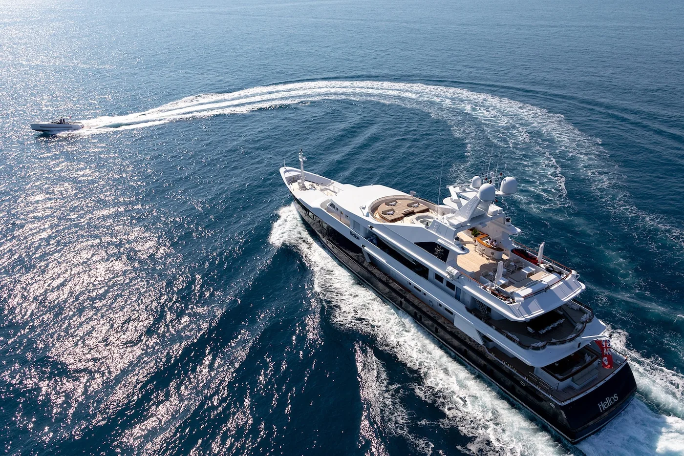 TREEHOUSE - yacht charter photo 8