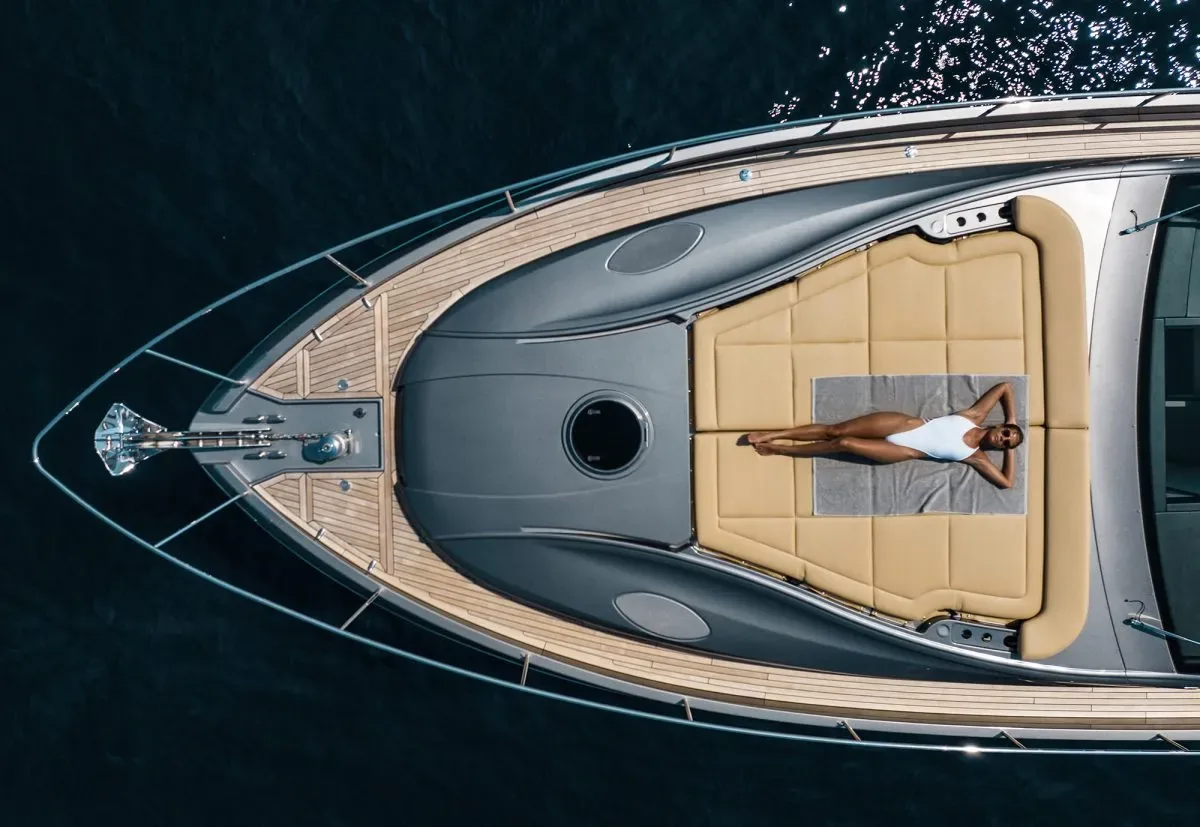 VELES - yacht charter photo 4