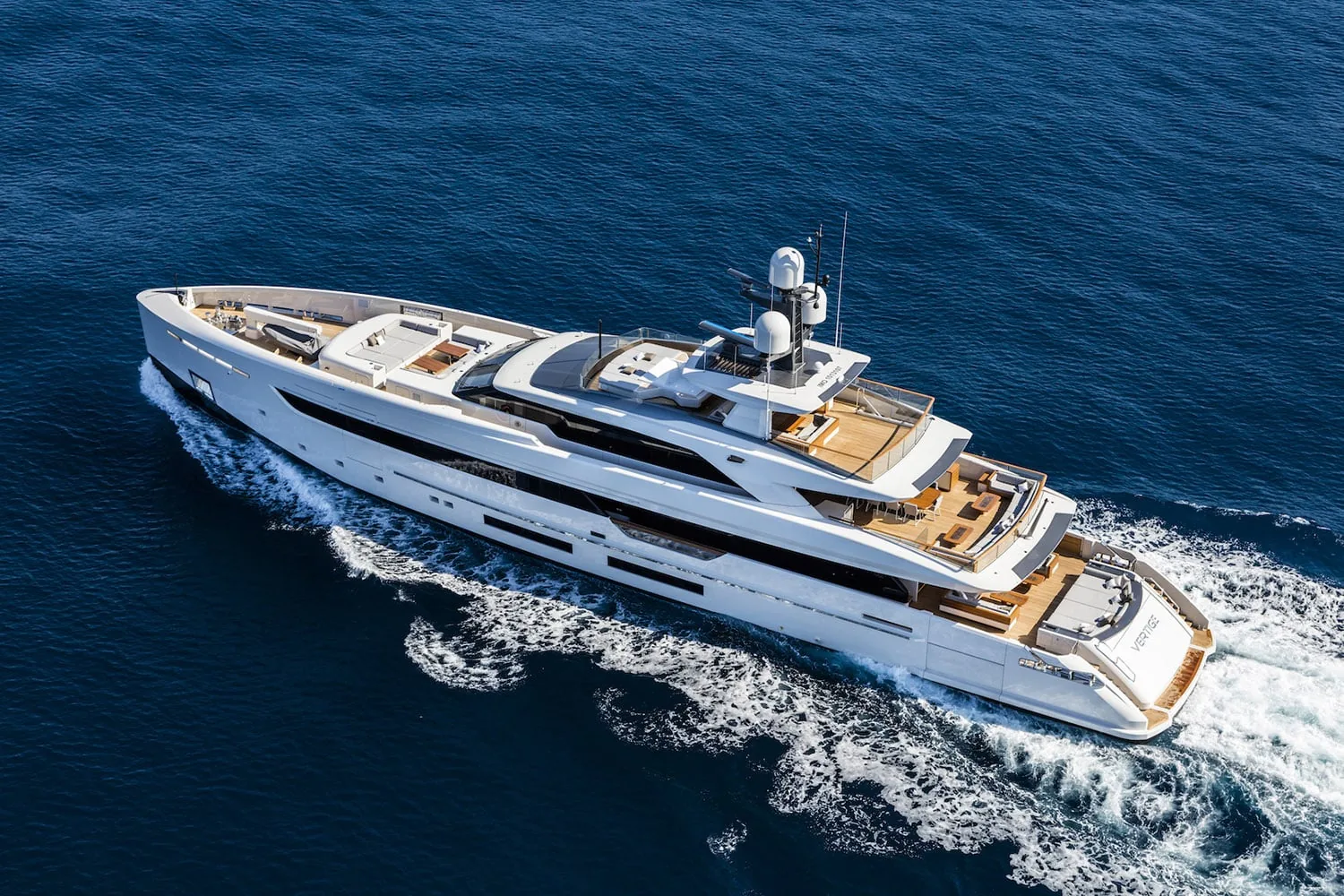 VERTIGE - yacht charter photo 3