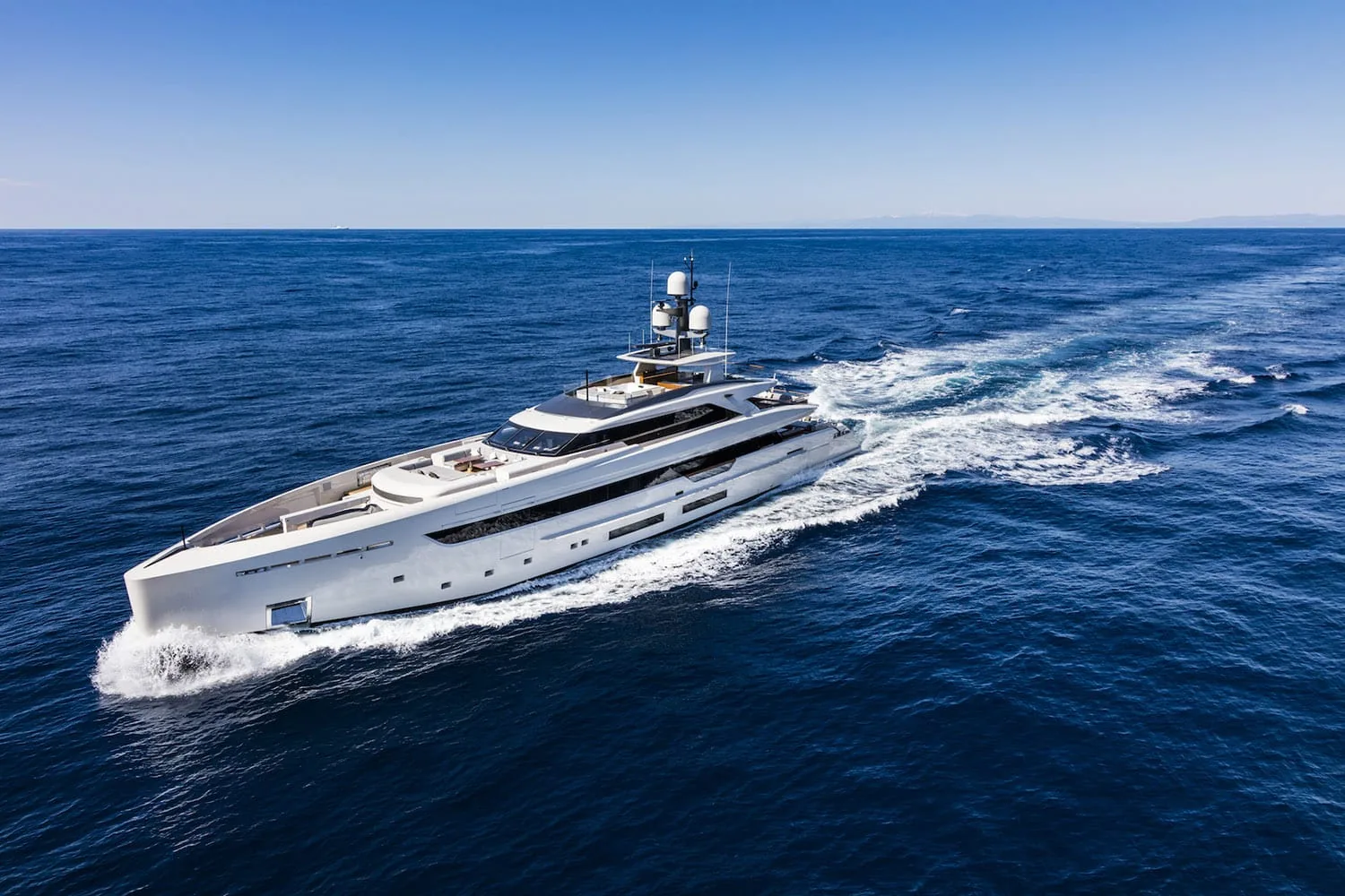 VERTIGE - yacht charter photo 6