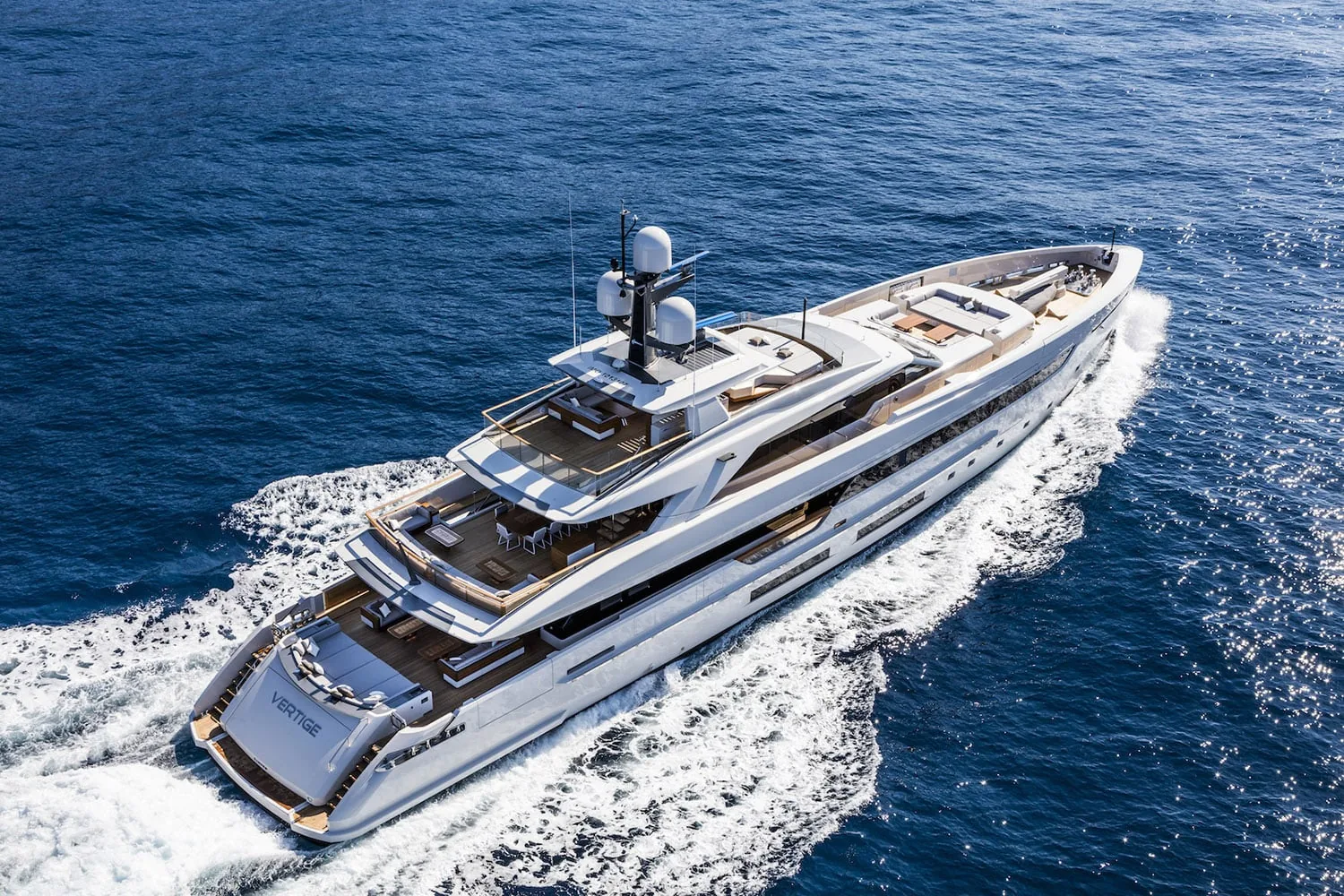 VERTIGE - yacht charter photo 9
