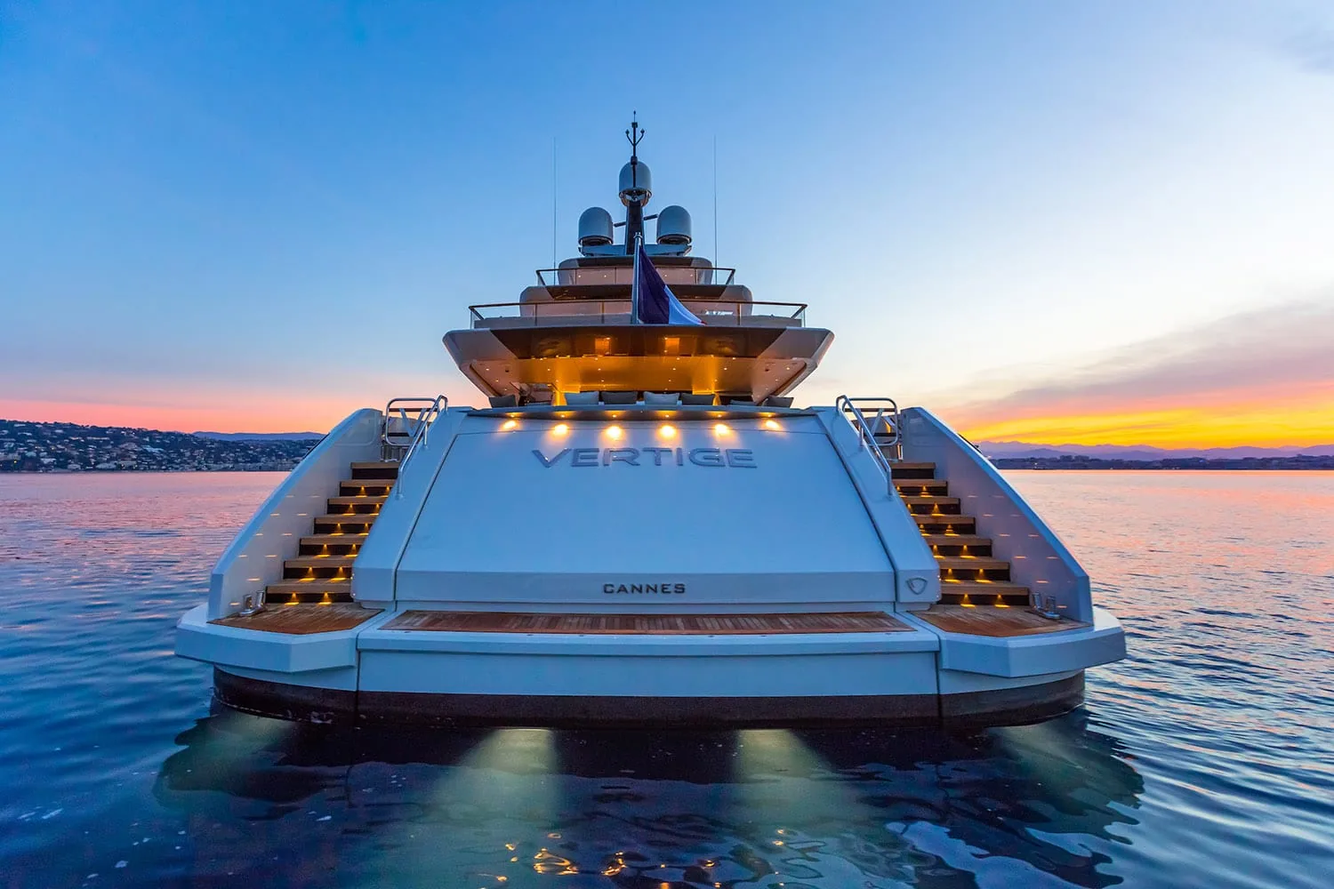 VERTIGE - yacht charter photo 11