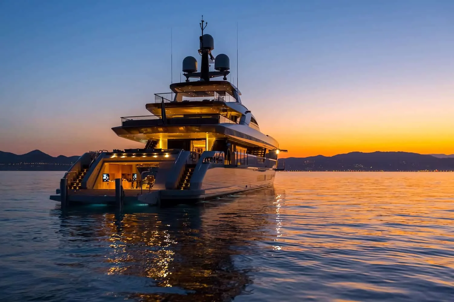 VERTIGE - yacht charter photo 14