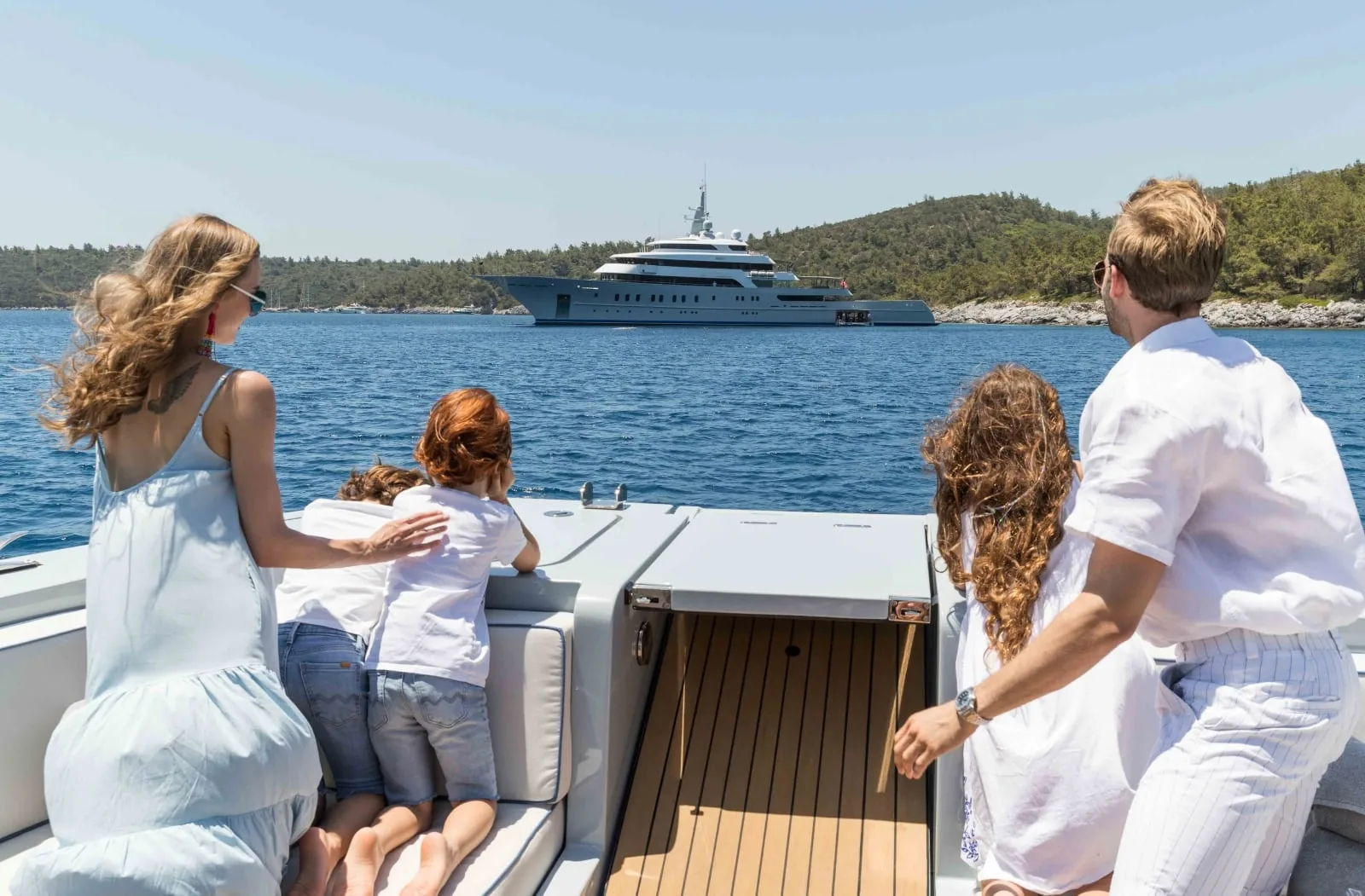 VICTORIOUS - yacht charter photo 4